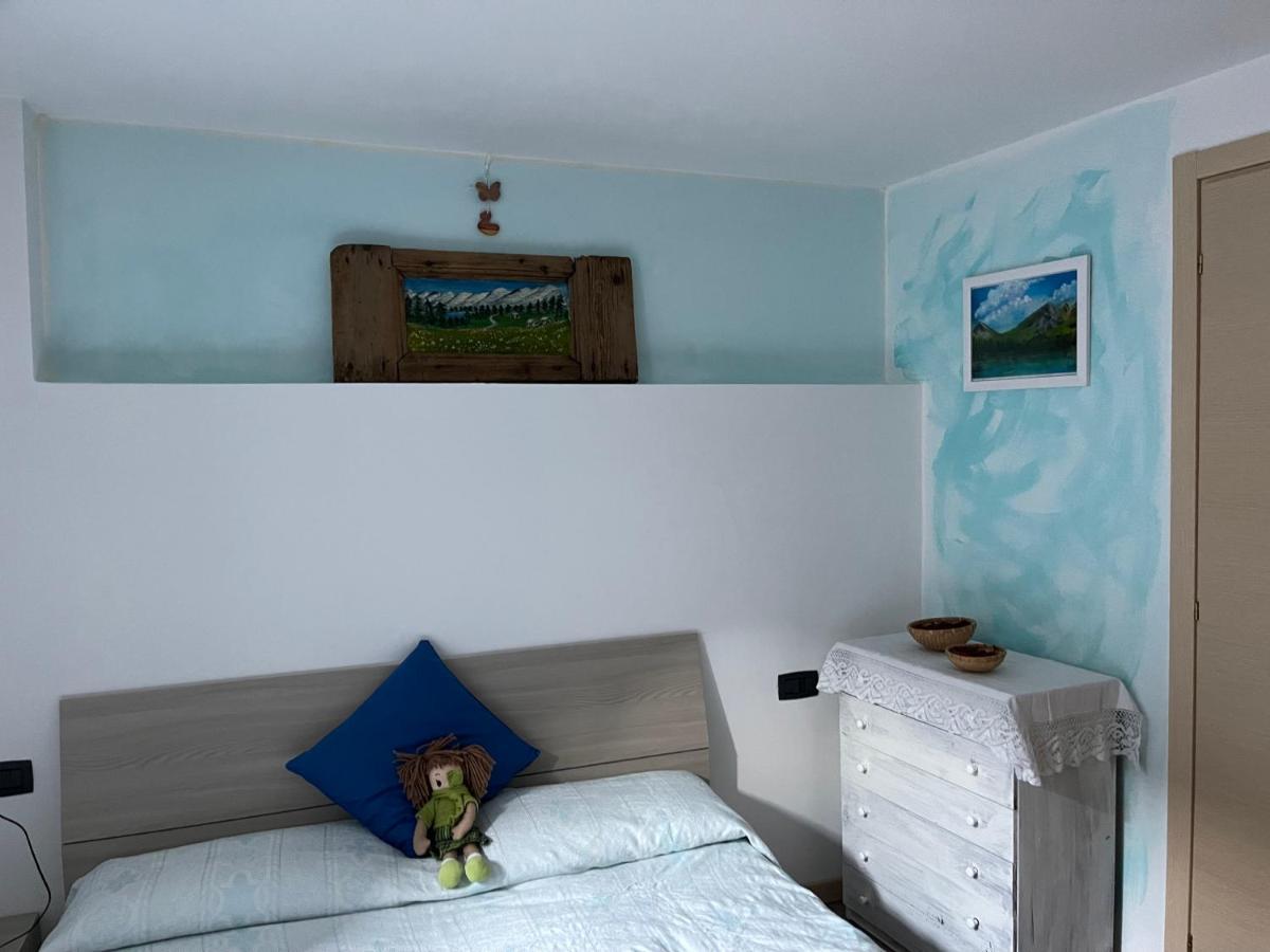 LA CASA DI PUCCI nel borgo affrescato di PARLASCO Cortenova Esterno foto