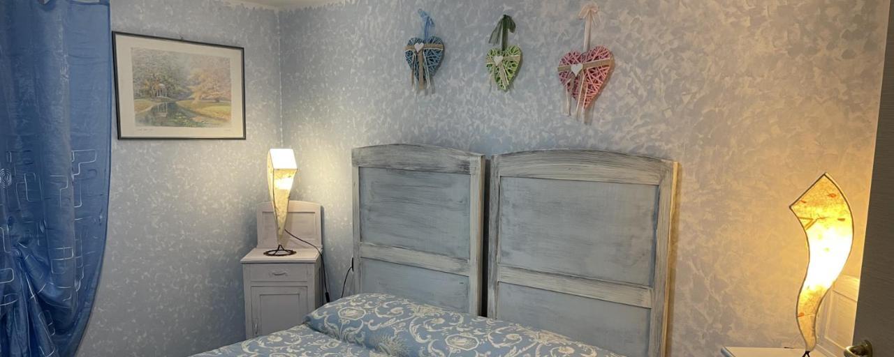 LA CASA DI PUCCI nel borgo affrescato di PARLASCO Cortenova Esterno foto